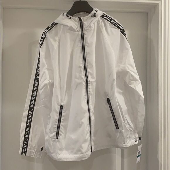 🎉LAST DEAL🎉Michael Kors white Logo jacket - Picture 1 of 8